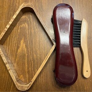 Pool table accessories lot - Wooden Brush Set